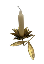 Lade das Bild in den Galerie-Viewer, Kerzenhalter Blüte für Stabkerze - Design 1
